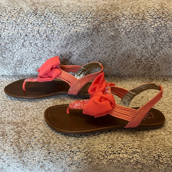 Coral Material Girl Sandals with Bow - Picture 2 of 5